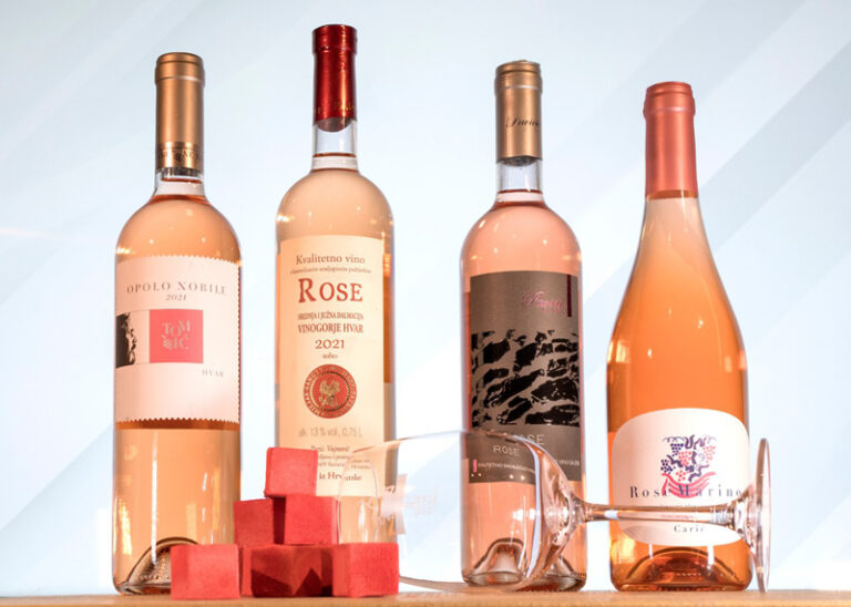 Proslavite Valentinovo s hvarskim vinima i čokoladama!